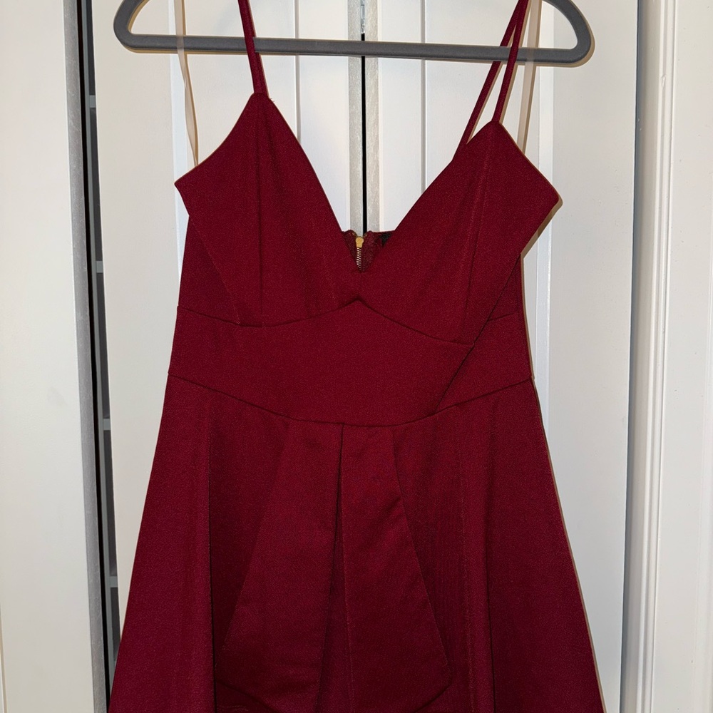 Elegant Burgundy Spaghetti Strap Dress